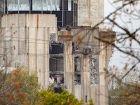 разрушенная жизнь. разрушенное состояние. кожух печи в разрушенном состоянии. разрушенная квартира. восстановить разрушенную печь.