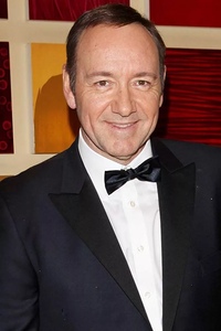 Кевин спейси актер. Кевин спейси. Кевин спейси фото. Кевин спейси 21. Кевин спейси актер.